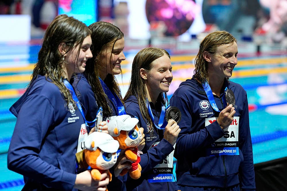 World Aquatics Championships 2025 Womens 4x200-meter freestyle relay final_team United States