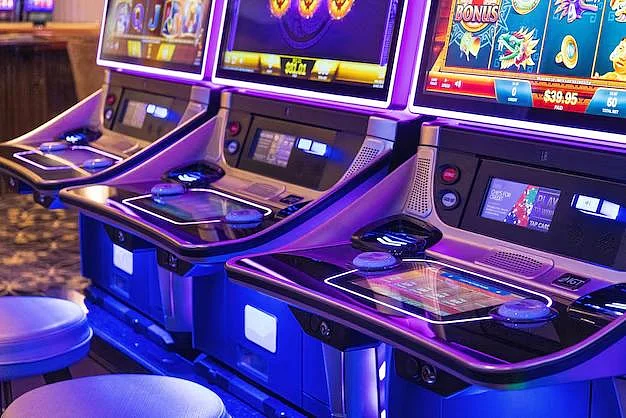 Slot machine with empty stools in a japanese casino