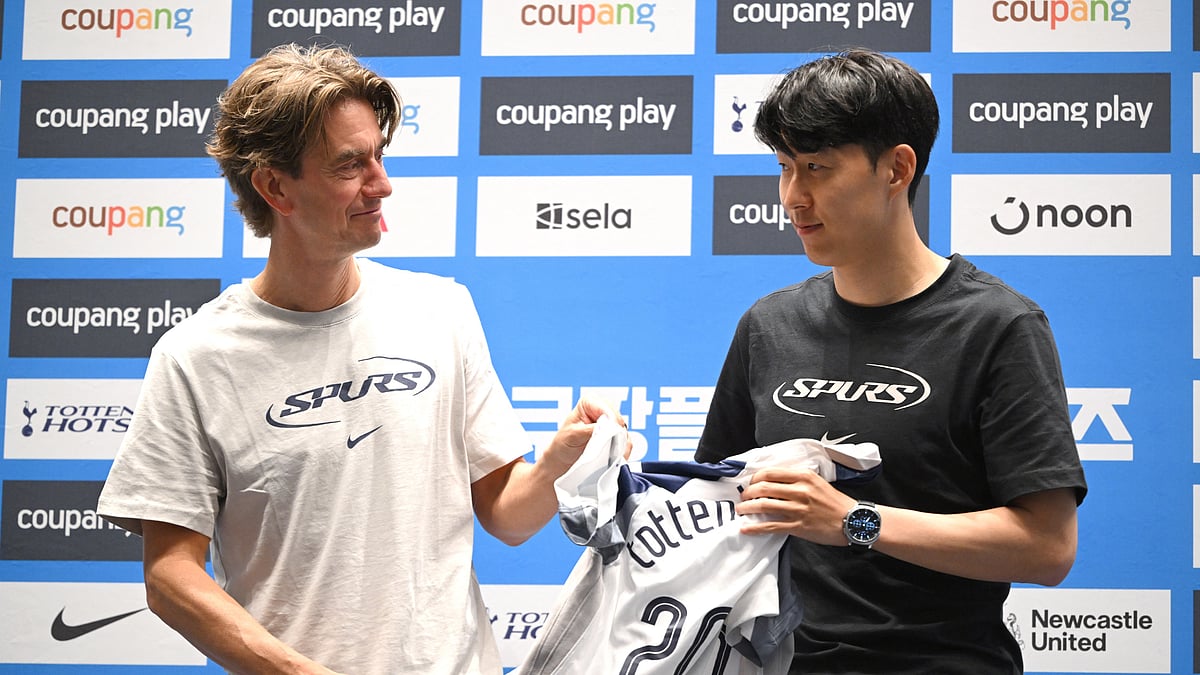 File : Tottenham's Thomas Frank and Son Heung-min.