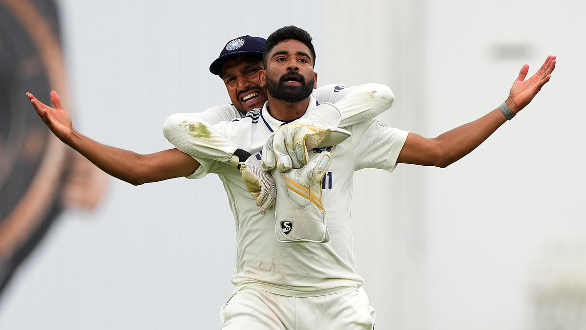 | Photo: X/Kirsty Wigglesworth : India's Mohammed Siraj and India's Dhruv Jurel celebrate their win against England on day five of the fifth cricket test match between England and India at The Kia Oval in London, Monday, Aug. 4, 2025.