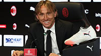 Milan Must 'Fight To Win Trophies', Says Luka Modric Luka Modric speaks to the media at his unveiling as an AC Milan player.