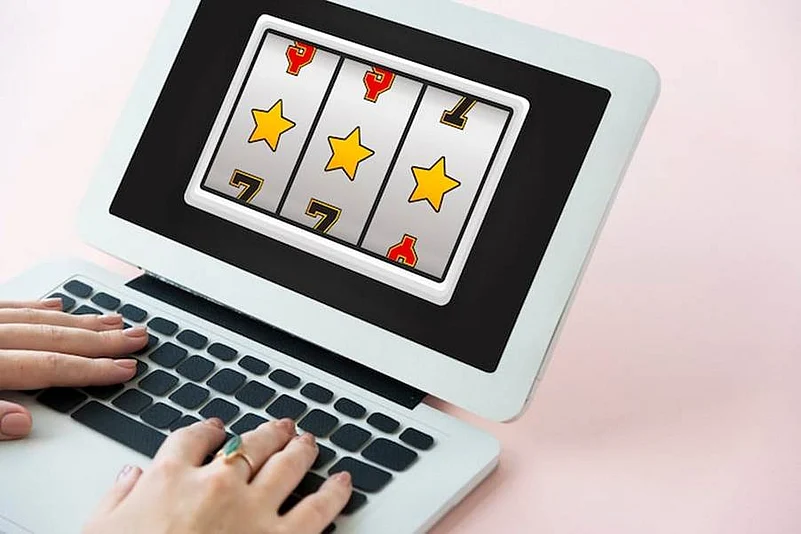 Laptop with slot machine game