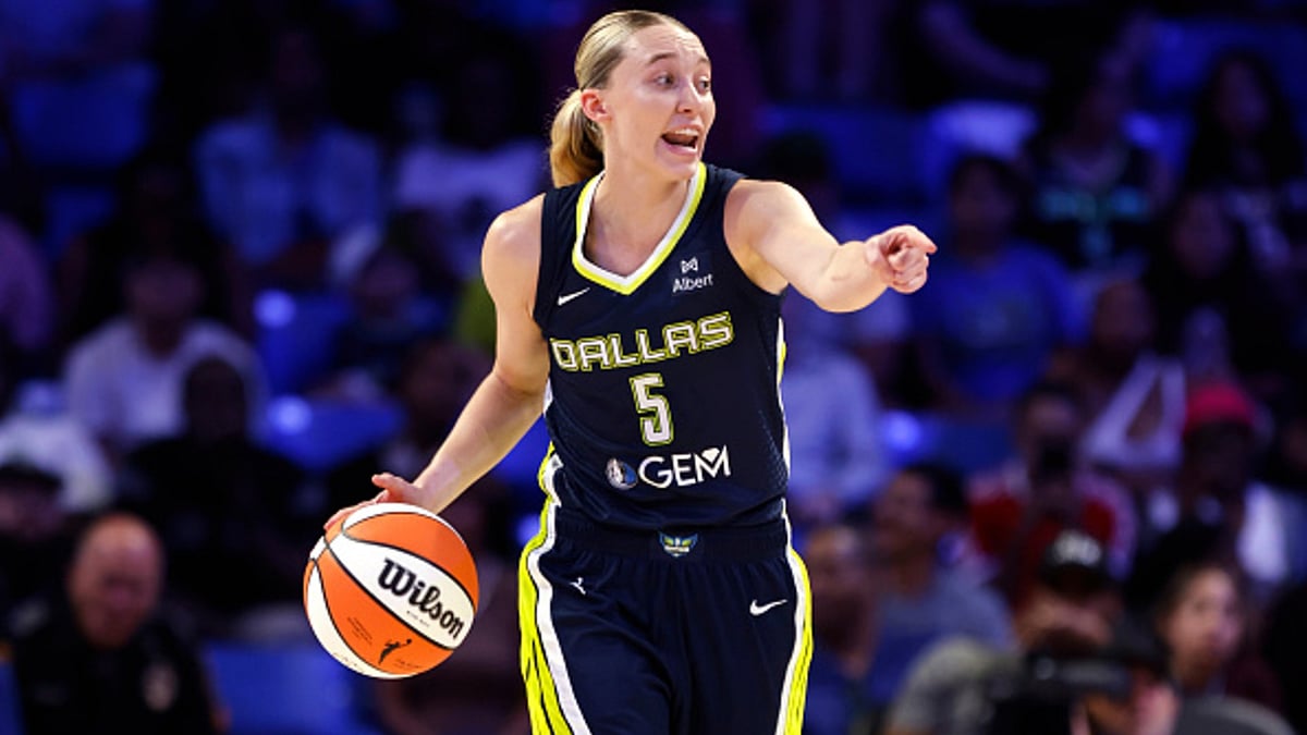 Paige Bueckers in action for Dallas Wings against New York Liberty.