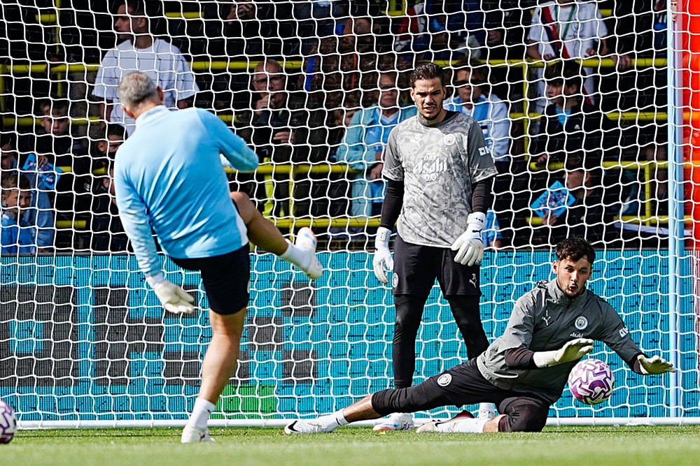 Manchester City soccer team training photos: James Trafford