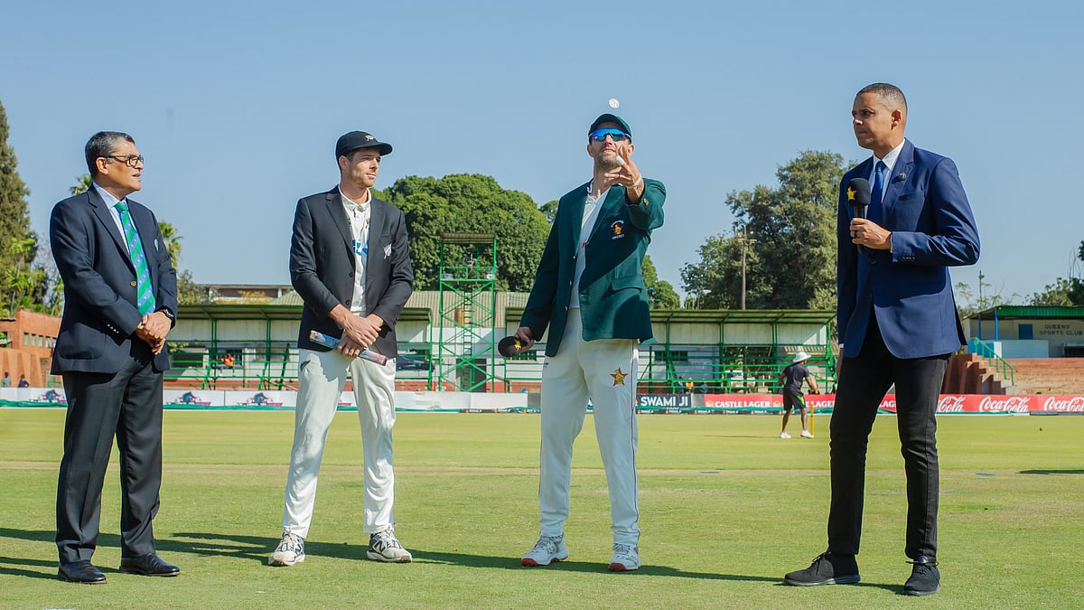 X/Zimbabwe Cricket : Zimbabwe Vs New Zealand Live Streaming, 2nd Test: Captains Craig Ervine (second from right) and Mitchell Santner (second from left) at the toss.