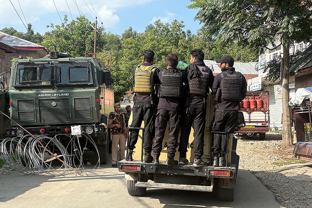 Anti-terror operation in J-Ks Kulgam enters 8th day