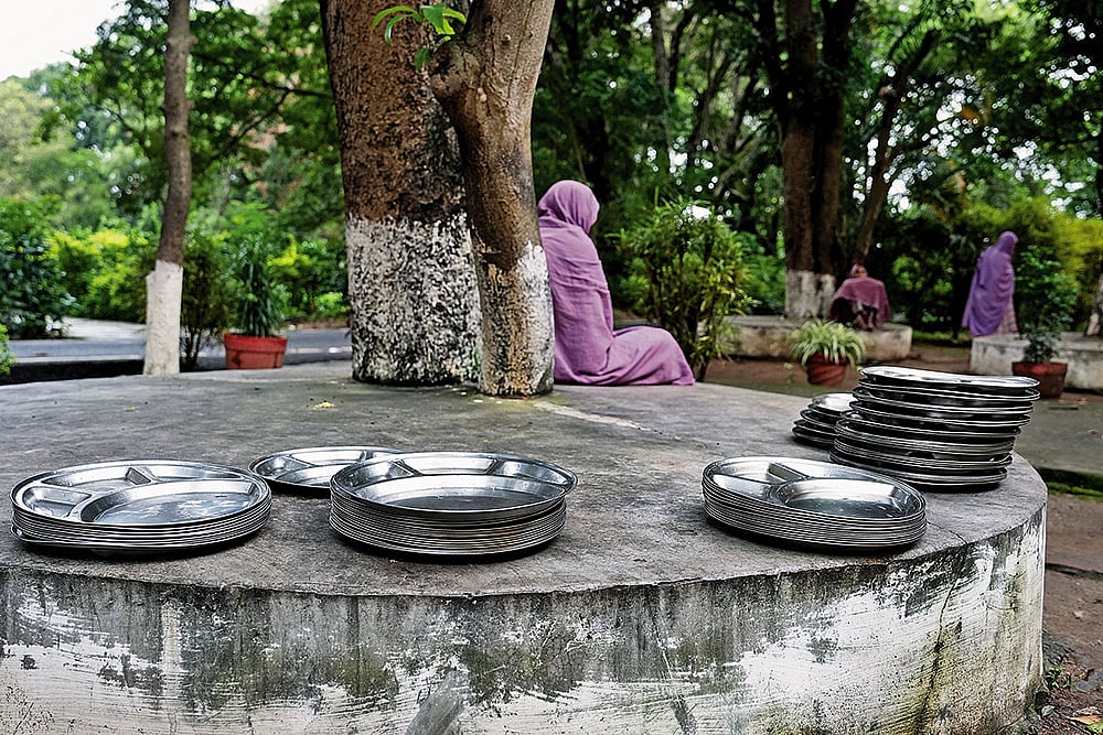 | Photo: Tribhuvan Tiwari : What are the Goals of Mental Healthcare?: A few patients at the Ranchi Institute of Neuro-Psychiatry and Allied Sciences