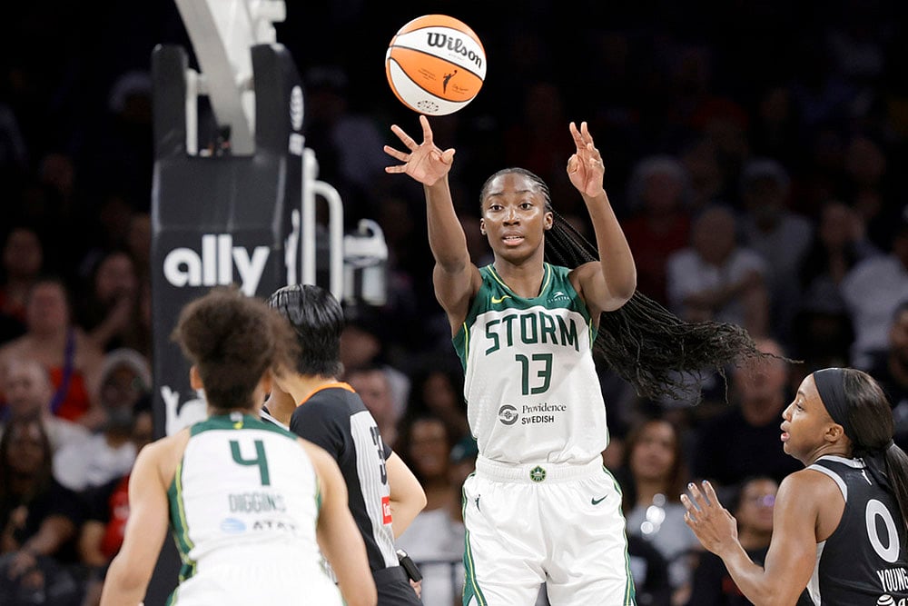 WNBA basketball 2025 Las Vegas Aces vs Connecticut Sun game photos: Ezi Magbegor