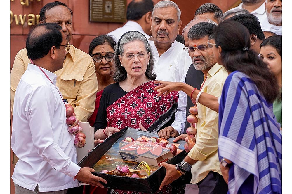 Monsoon session of Parliament - Minimum Support Price (MSP) protest