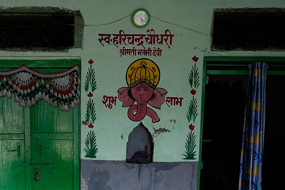 The Dom Workers Of Varanasi - Outlook Magazine Mental Health issue