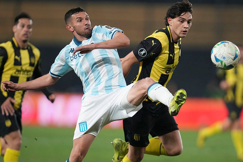 Copa Libertadores soccer Penarol FC vs Racing Club photos: Adrian Martinez