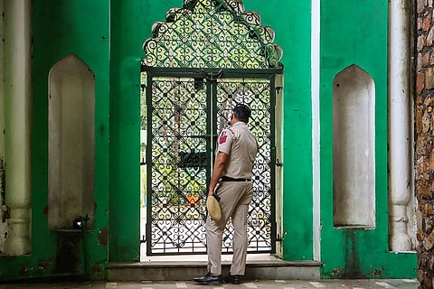 Dargah near the Humayun's Tomb collapsed
