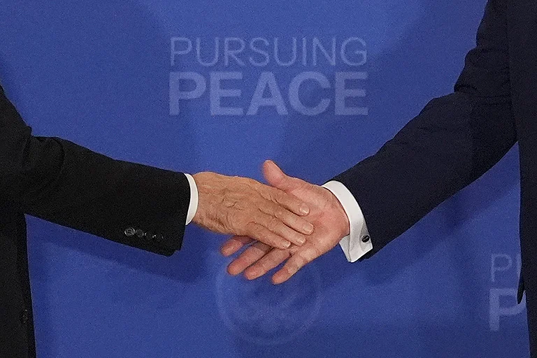 Trump Putin Meeting Alaska - | Photo: AP/Jae C. Hong)(AP Photo/Jae C. Hong