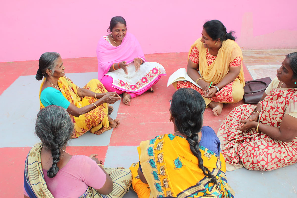 Thiruveslvi, interacting with inmates at the Banyan 
