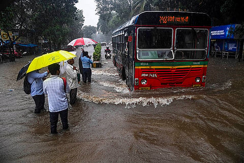 Weather: Rain in Mumbai
