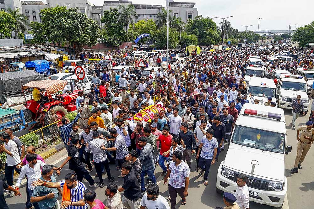 Class 10 student killed by junior in Ahmedabad