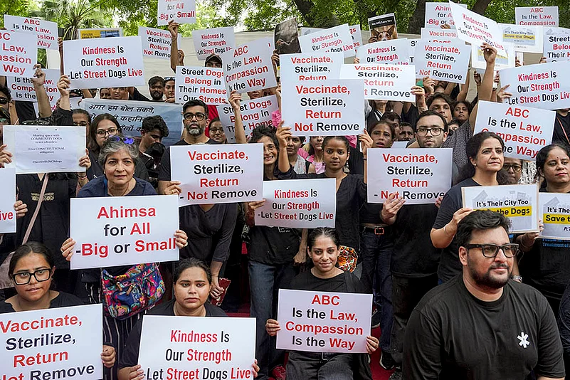 Protest against SC order on stray dogs issue