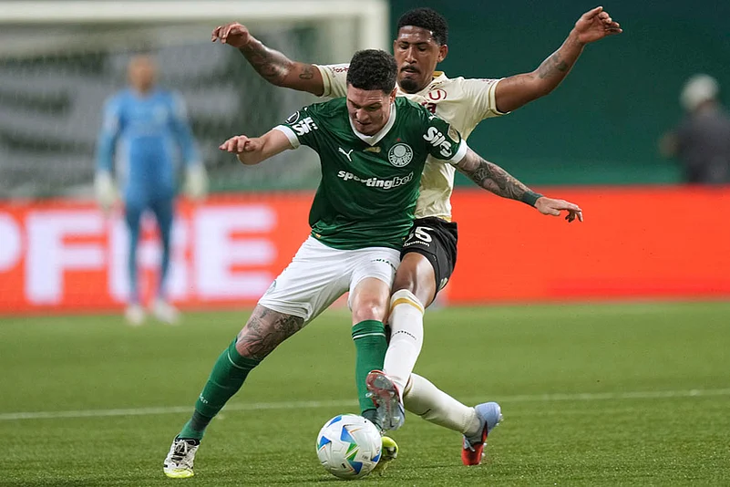 Copa Libertadores 2025 Soccer Perus Universitario de Deportes Vs Brazils Palmeiras_Anibal Moreno