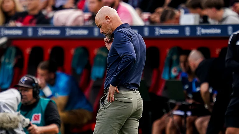 Erik ten Hag lost his first Bundesliga game in charge of Leverkusen - null
