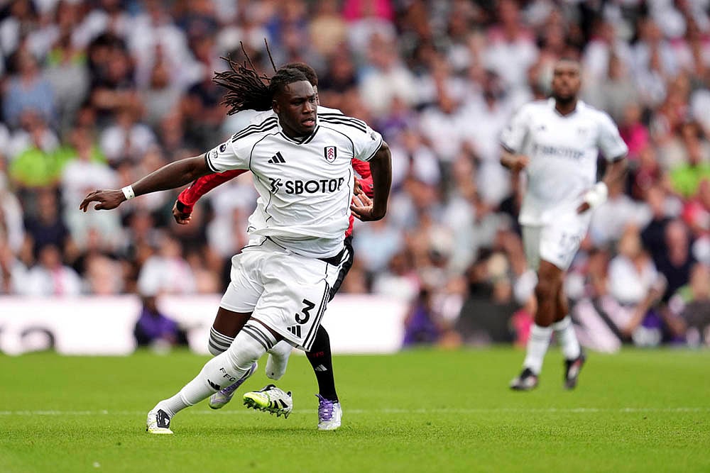 English Premier League 2025-26 matchday 2 Fulham Vs Manchester United_Calvin Bassey 