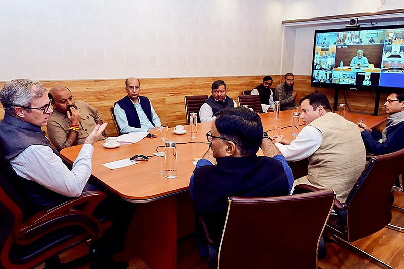 Omar Abdullah at meeting on flood mitigation measures
