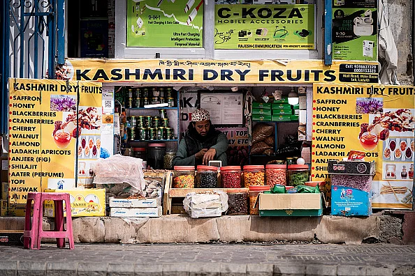 Kashmiri Traders Seek Interest Waiver