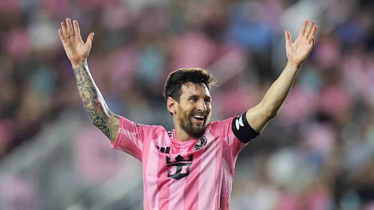 Lionel Messi scores a brace for Miami v Orlando