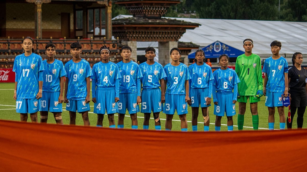 X/IndianFootball : Indian U-17 squad at the national anthem.