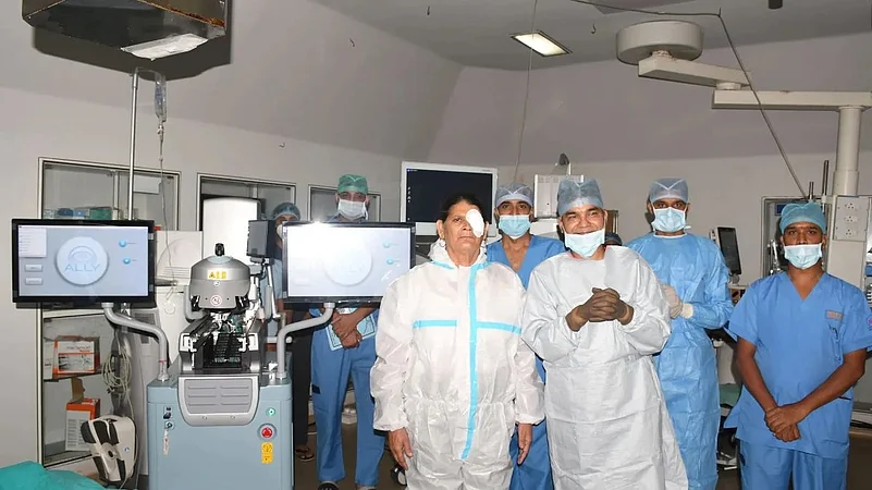 India’s First Robotic Laser Cataract Surgery In Govt Sector by AHRR