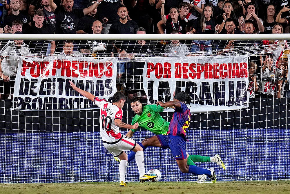 Spain soccer La Liga 2025-26 Rayo Vallecano vs FC Barcelona_Sergio Camello