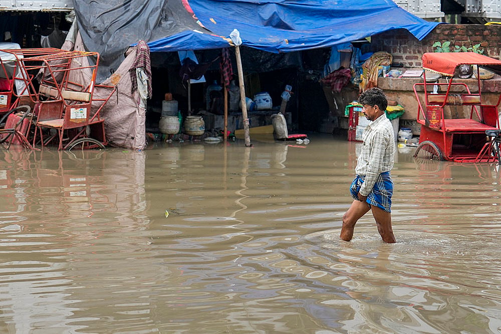 India monsoon season - Yamunas Water level crosses danger mark in Delhi_6