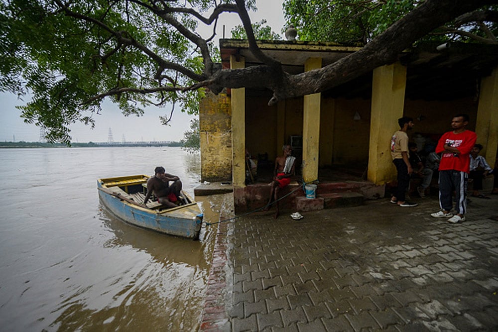 India monsoon season - Yamunas Water level crosses danger mark in Delhi_10