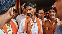 PTI : Manoj Jarange Suspends 20-Day Hunger Strike After Talks With Maharashtra Government Delegation
