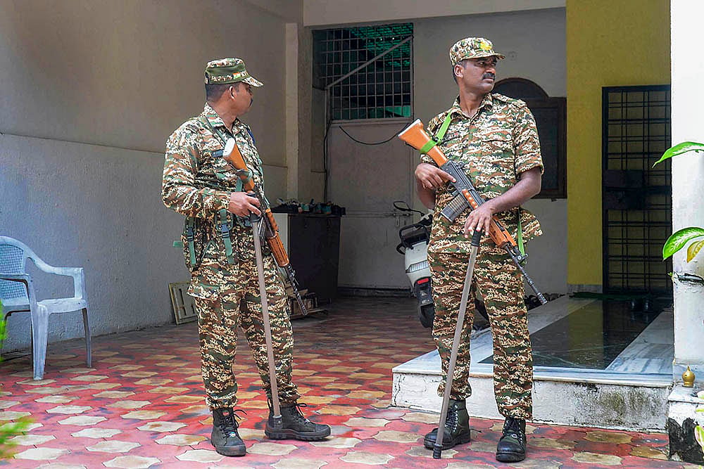 Income Tax officials raid Rajesh Guptas residence