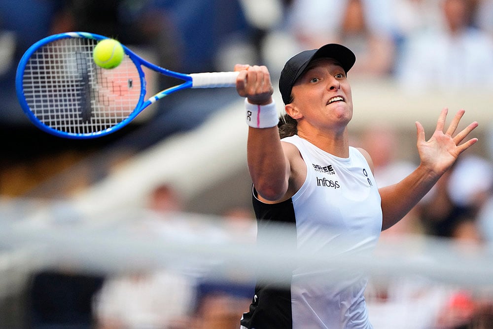 US Open Tennis 2025 quarter-final match Amanda Anisimova vs Iga Swiatek_9