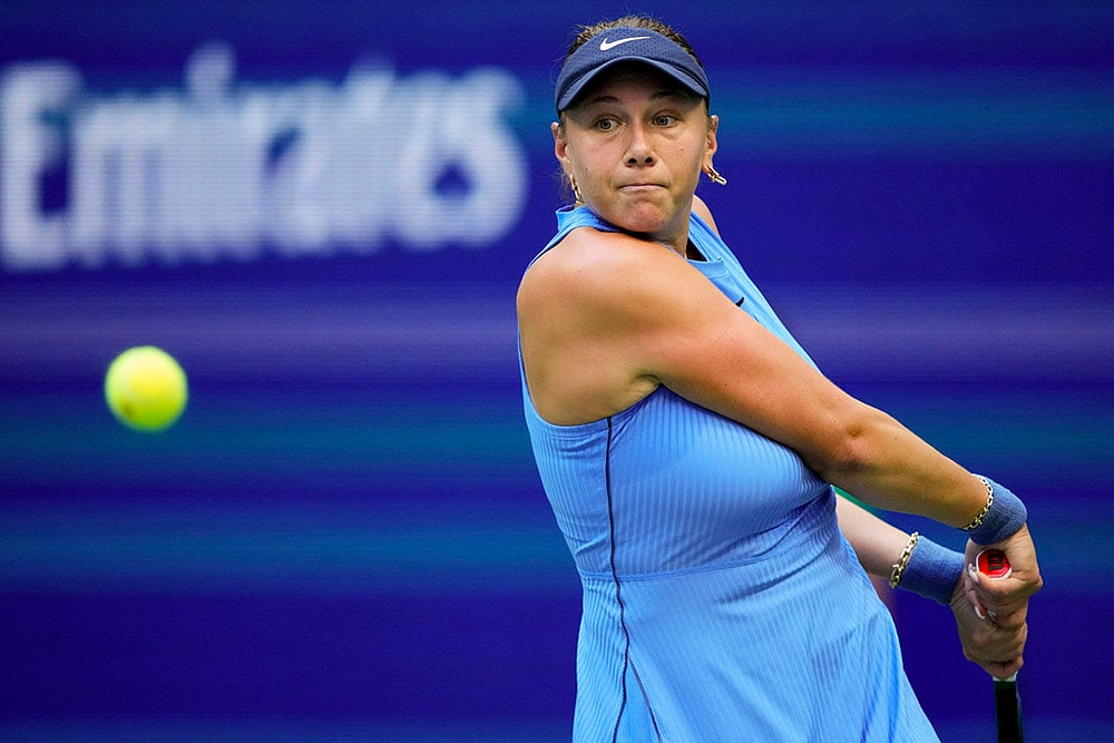 US Open Tennis 2025 quarter-final match Amanda Anisimova vs Iga Swiatek_8