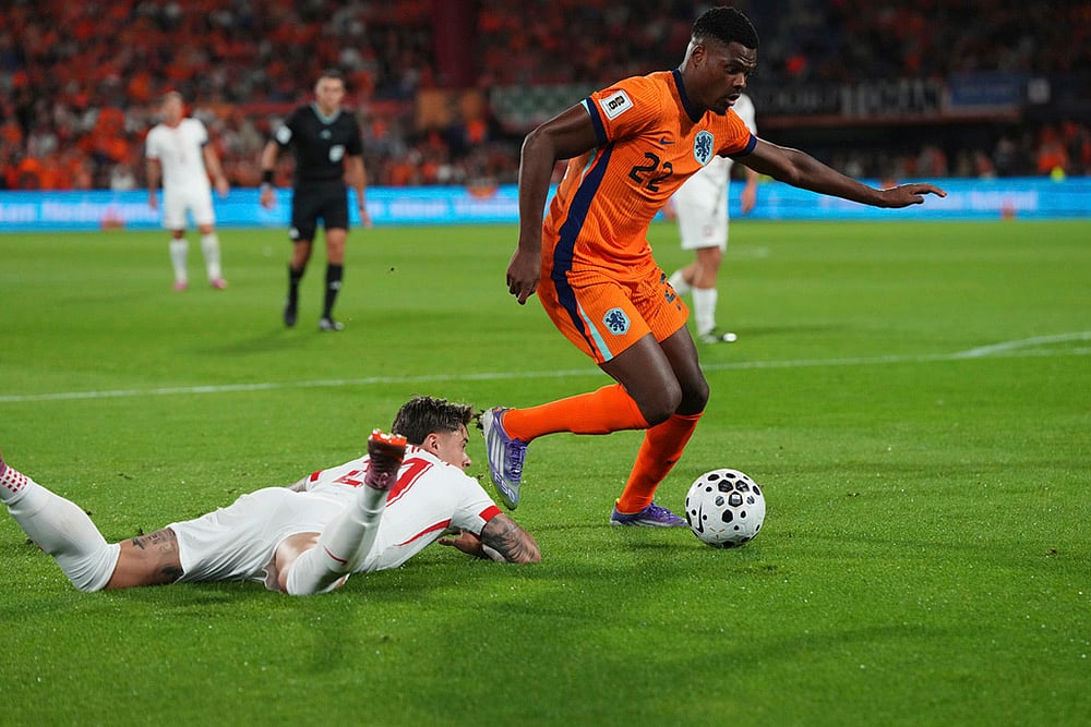 UEFA FIFA World Cup 2026 European qualifiers Match Netherlands vs Poland_Denzel Dumfries 