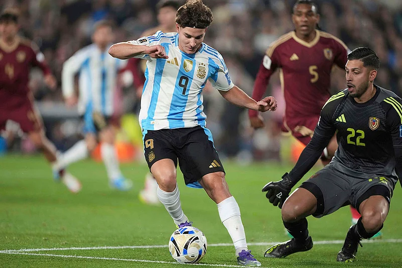 FIFA World Cup 2026 Qualifiers CONMEBOL match Argentina vs Venezuela_Julian Alvarez
