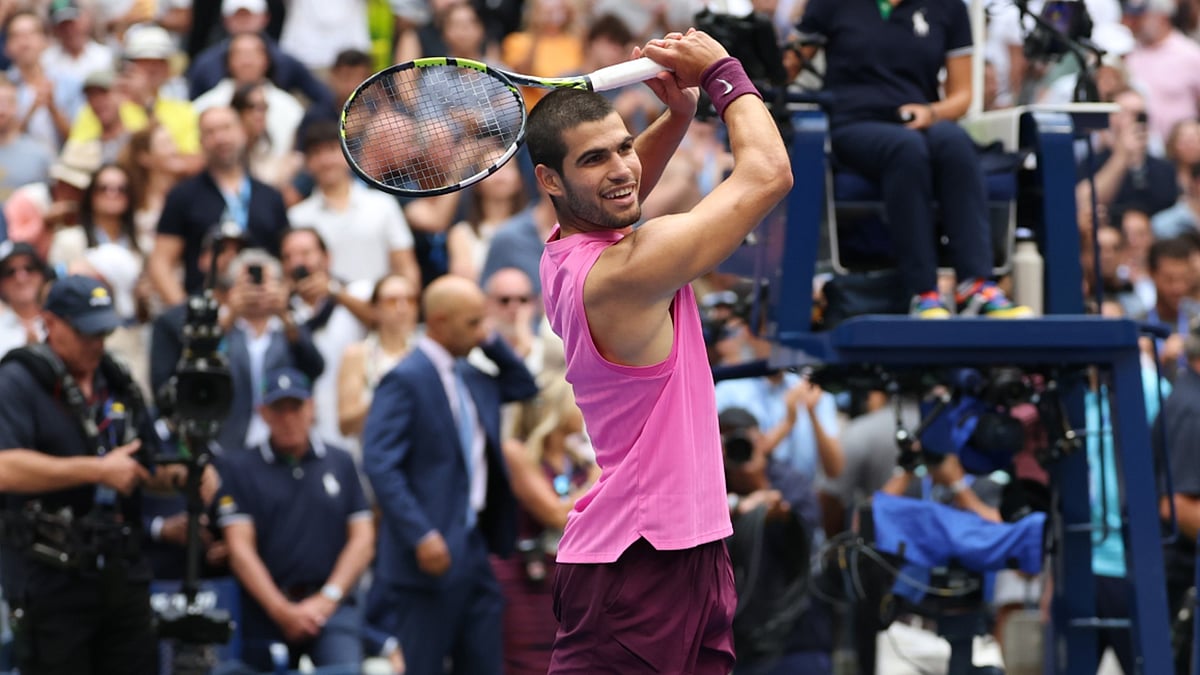 Carlos Alcaraz in actoion in the US Open 2025. - null