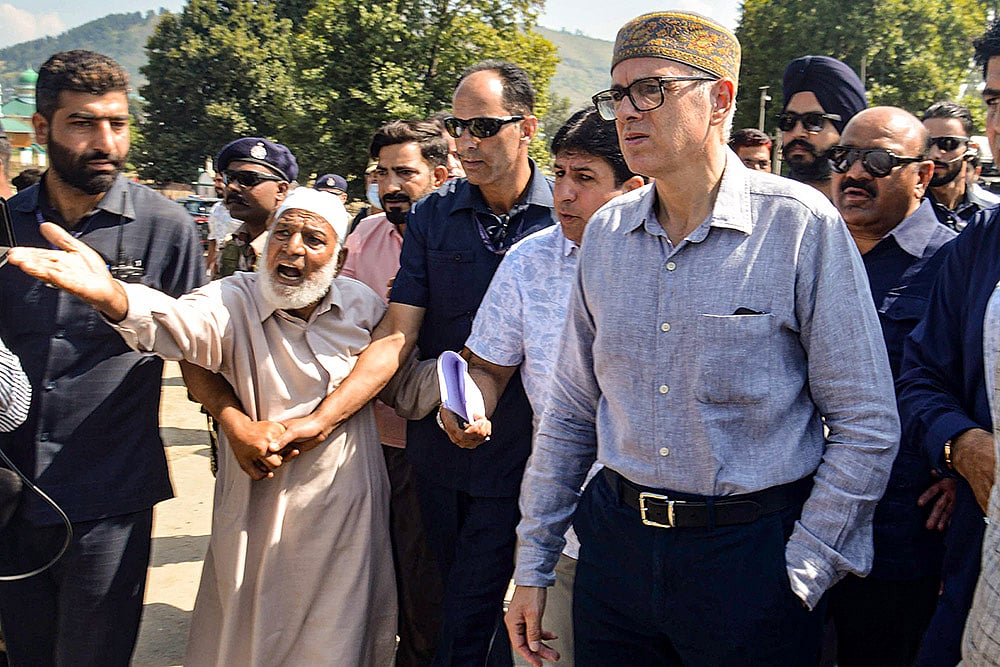 Omar Abdullah visits flood-affected areas