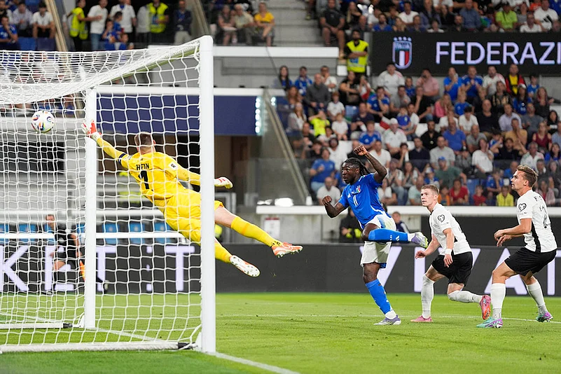World Cup qualifying Soccer Match: Italy vs Estonia