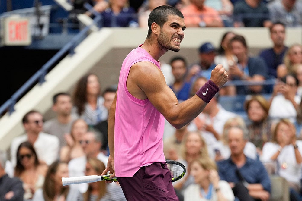 | Photo: AP/Seth Wenig : US Open: Carlos Alcaraz vs Novak Djokovic