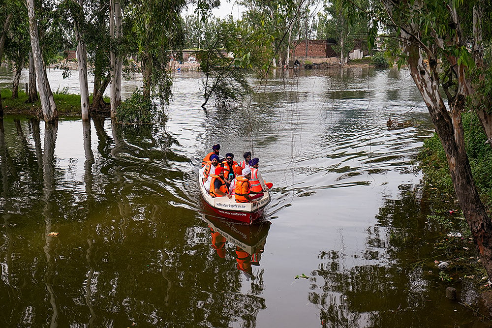| Photo: PTI/Shiva Sharma : Flood in Punjab
