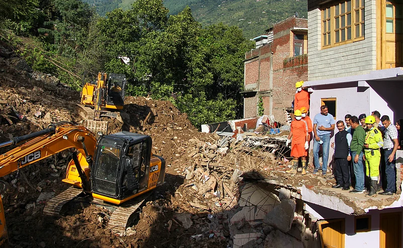Kullu: Himachal Pradesh Chief Minister Sukhvinder Singh Sukhu visits flood affected areas.