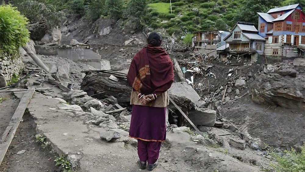 | Photo: Yasir Iqbal : Cloudburst Hits Chishoti