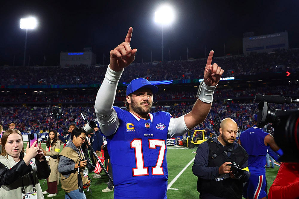 | Photo: AP/Jeffrey T. Barnes : NFL: Buffalo Bills vs Baltimore Ravens