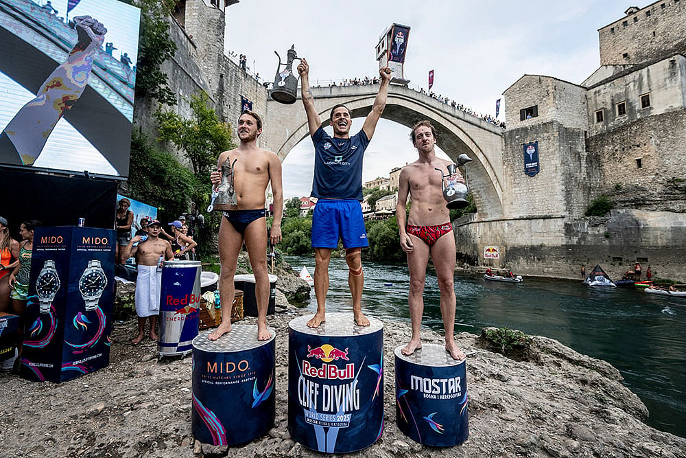 Red Bull Cliff Diving World Series in Mostar:James Lichtenstein, Constantin Popovici and Gary Hunt
