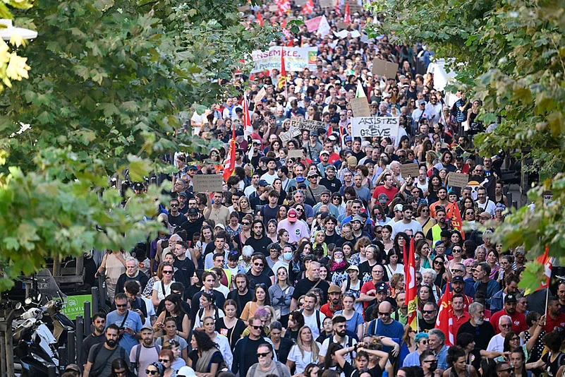 Block Everything Movement France