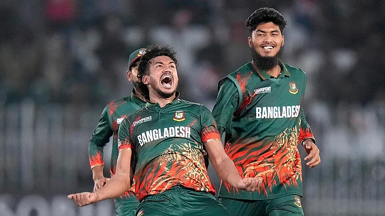Taskin Ahmed became Bangladesh’s joint-most successful powerplay wicket-taker in T20Is, matching Shakib Al Hasan’s record of 37 scalps. - | Photo: AP/Anjum Naveed