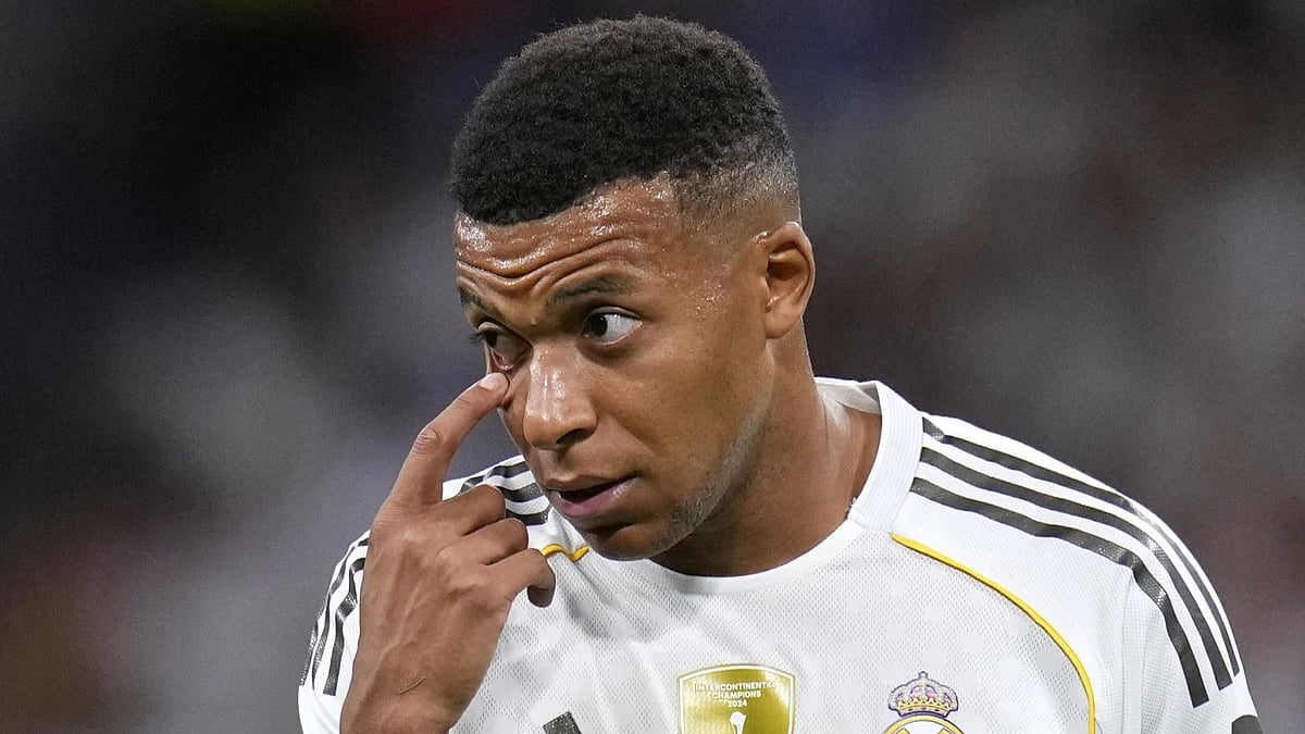 Real Madrid's Kylian Mbappe gestures during the Spanish La Liga soccer match between Real Madrid and Mallorca in Madrid, Saturday, Aug. 30, 2025. - | Photo: AP/Manu Fernandez